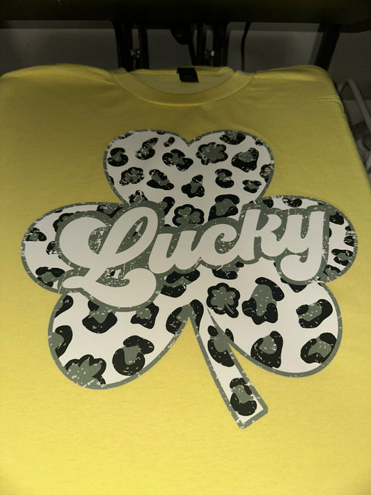Luck cheetah - Yellow tee